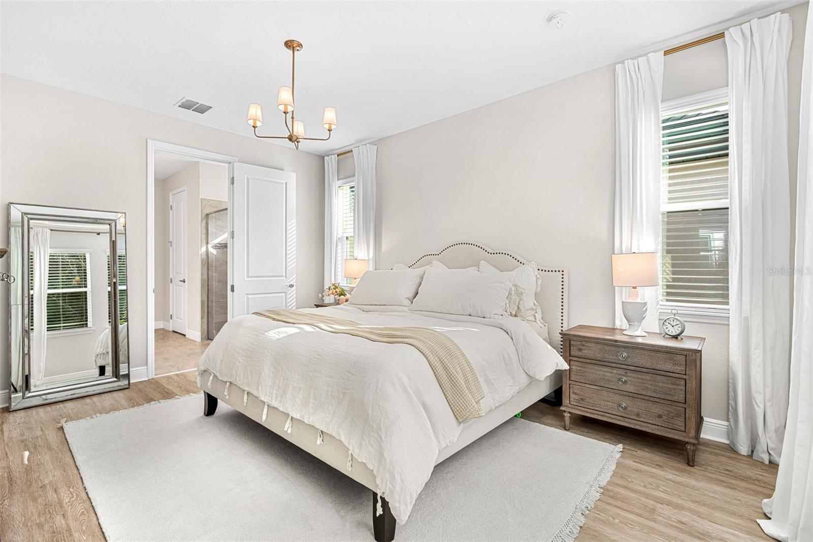 HAWKS CREST - Residential