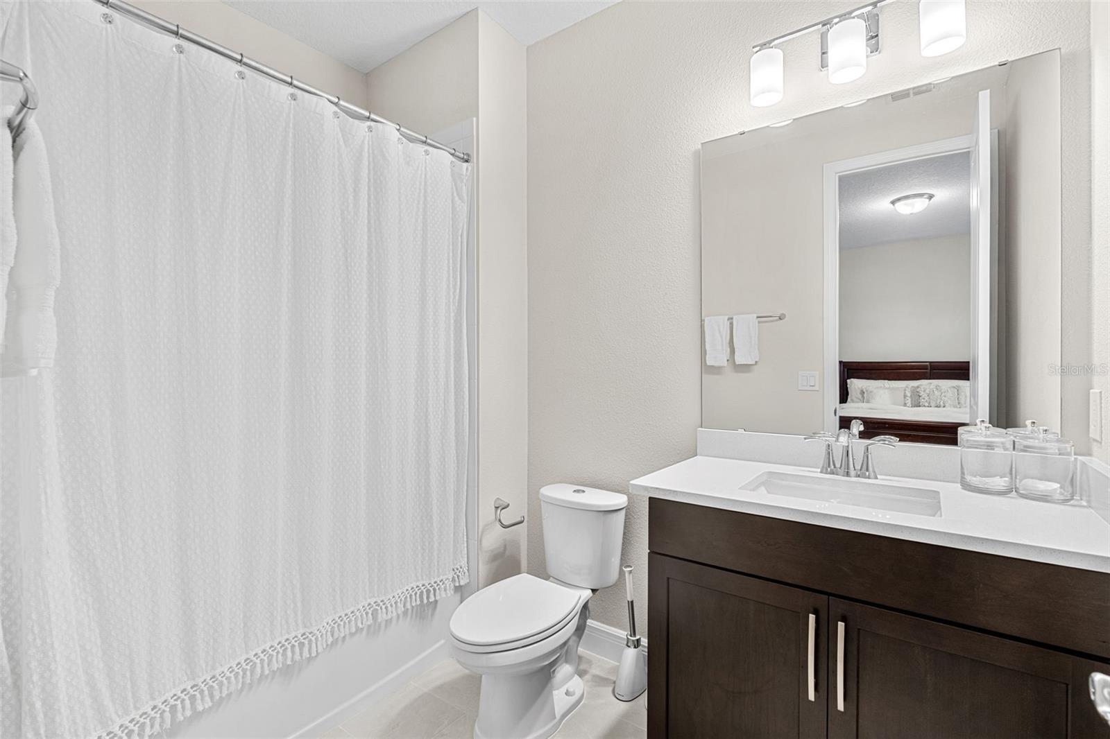 HAWKS CREST - Residential