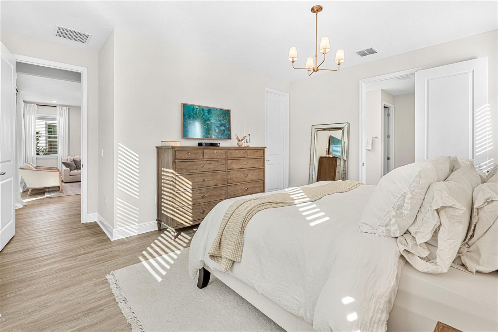 HAWKS CREST - Residential