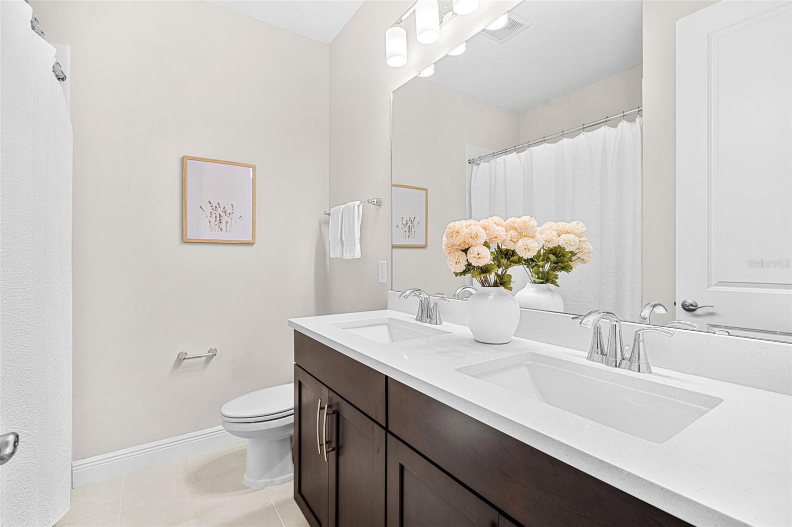 HAWKS CREST - Residential