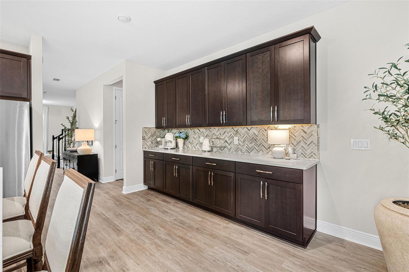 HAWKS CREST - Residential