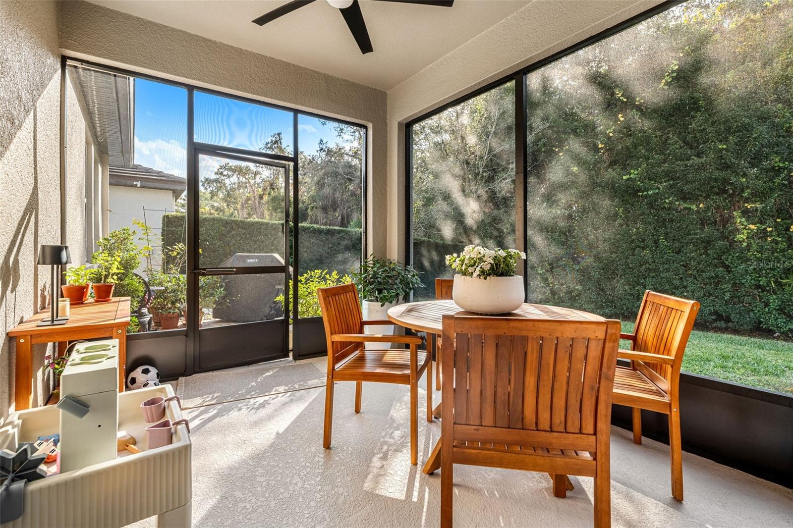 HAWKS CREST - Residential