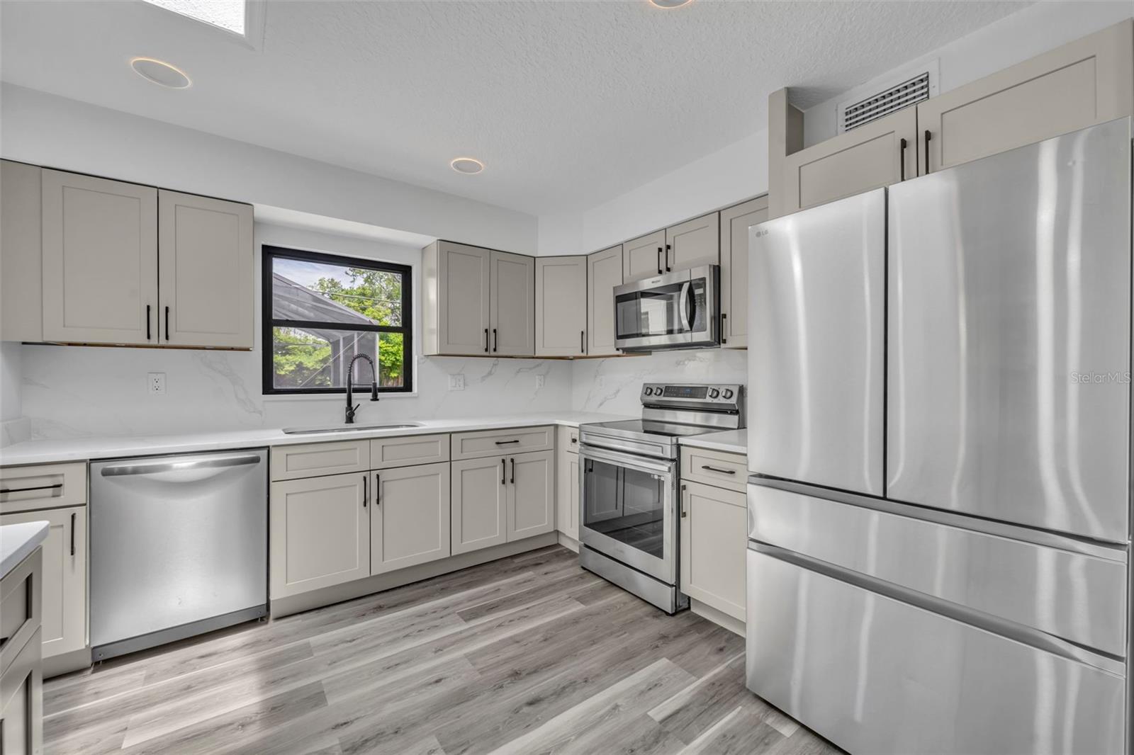 WINTER PARK ESTATES - Residential