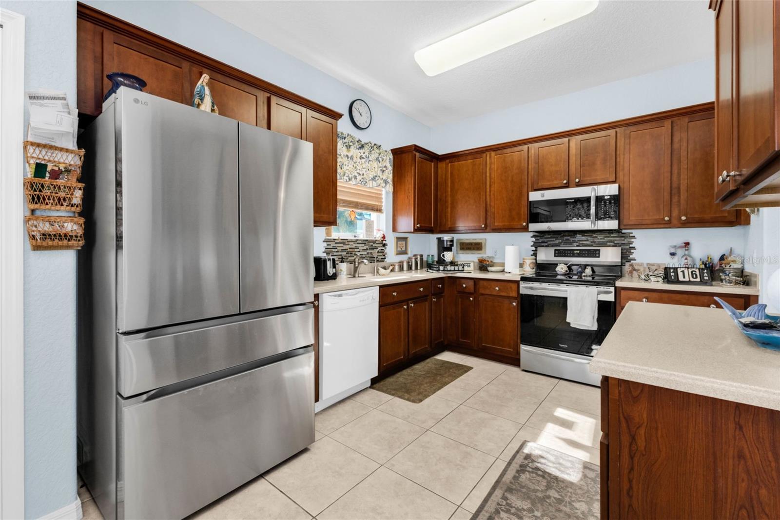 KINGS GATE PH 02 - Residential