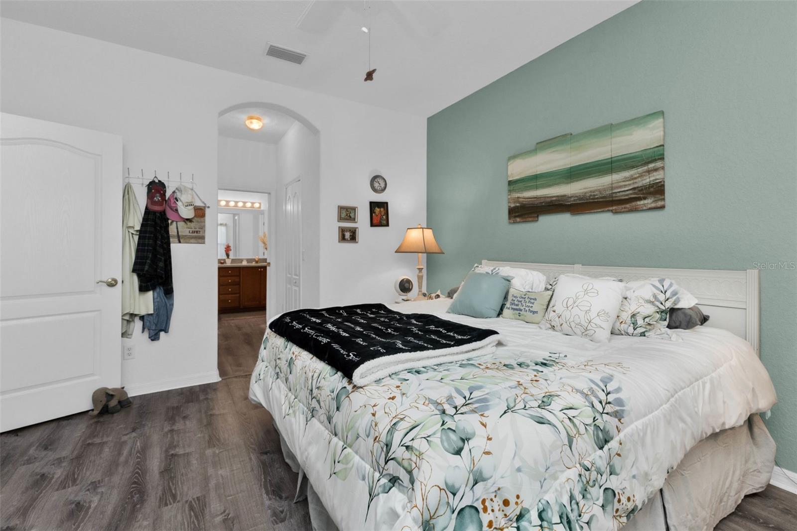 KINGS GATE PH 02 - Residential