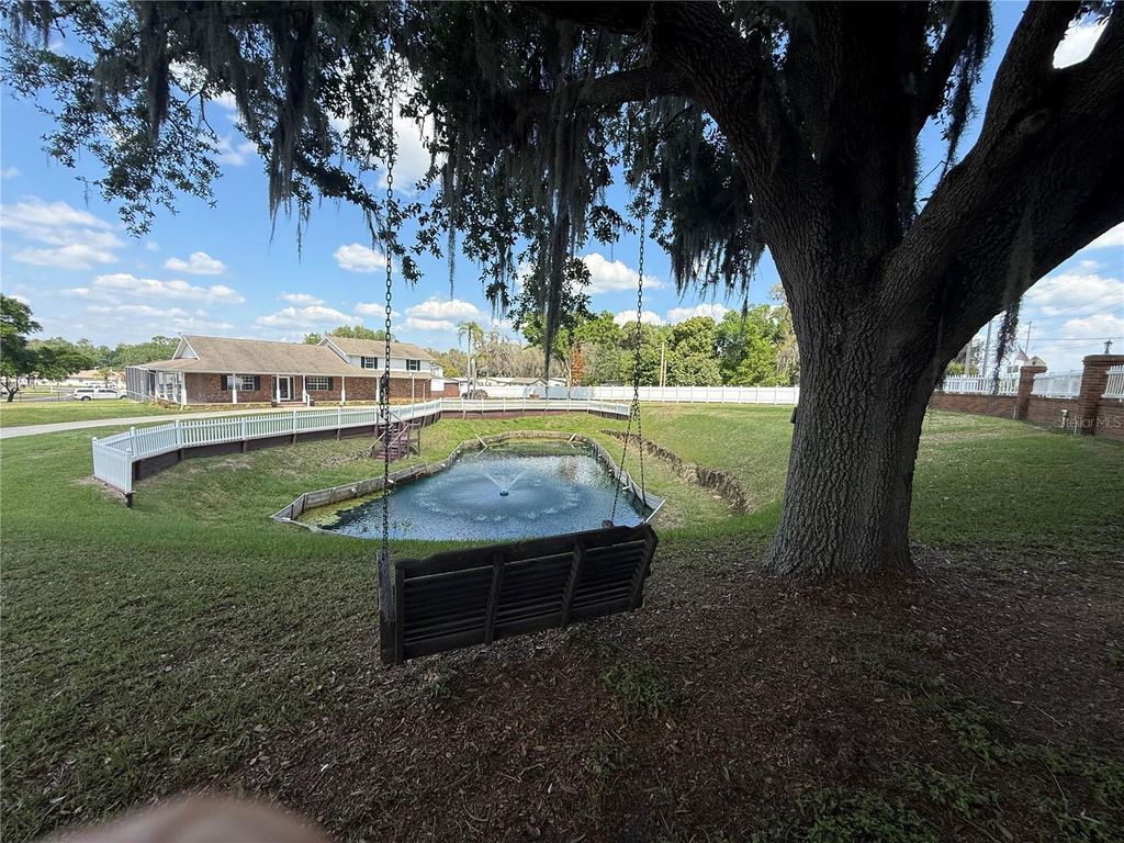 Photo of 5905 Magnolia Lane, Lakeland, FL 33810 (MLS # L4958649)