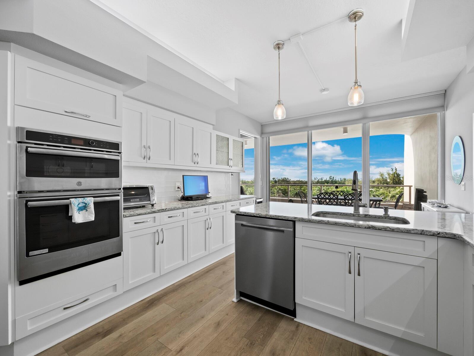 GRAND BAY 2 - Residential