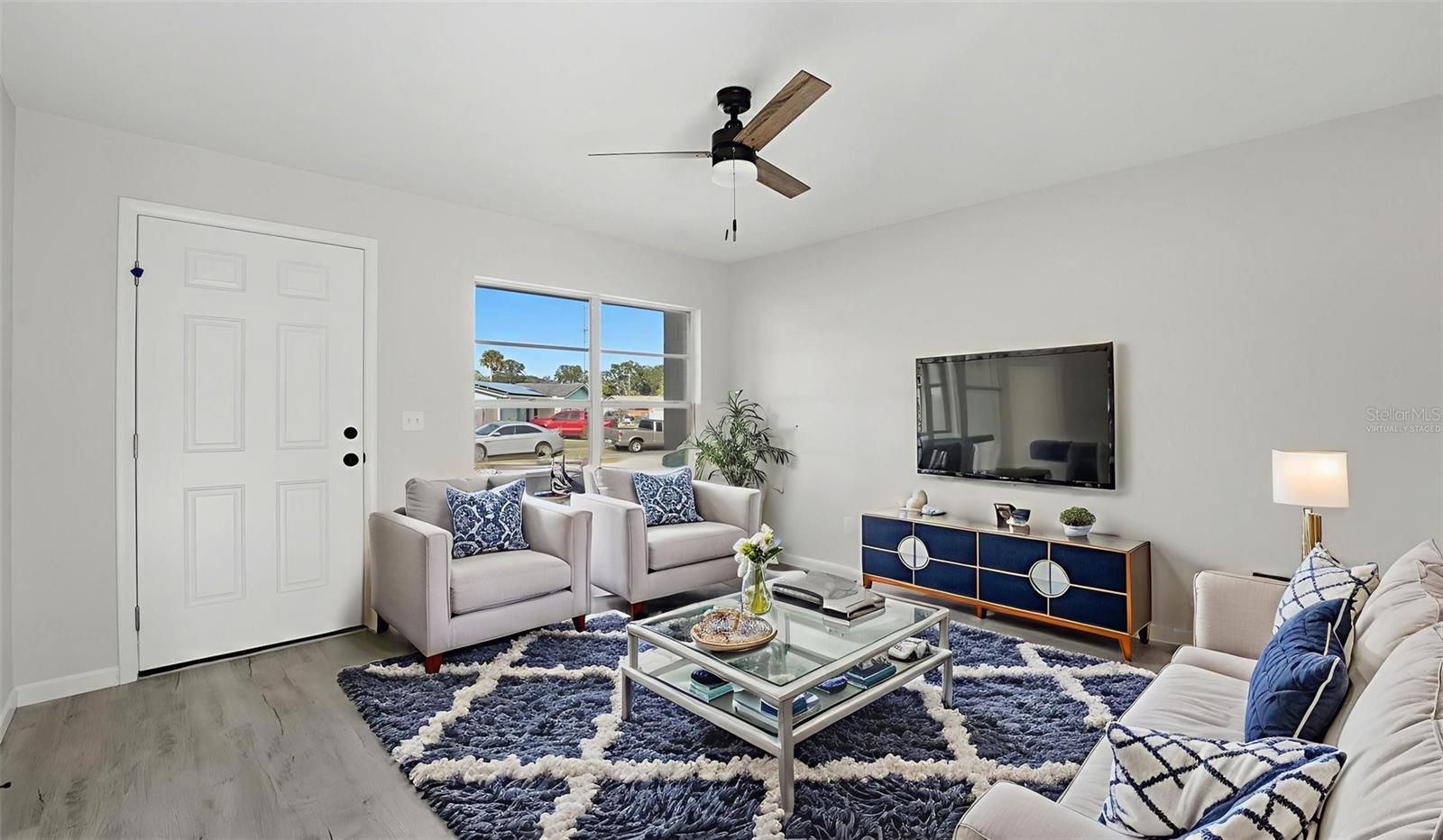 WHISPERING HILLS COUNTRY CLUB ESTATES SEC 04 - Residential