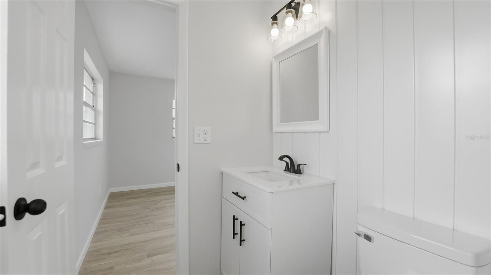 WHISPERING HILLS COUNTRY CLUB ESTATES SEC 04 - Residential