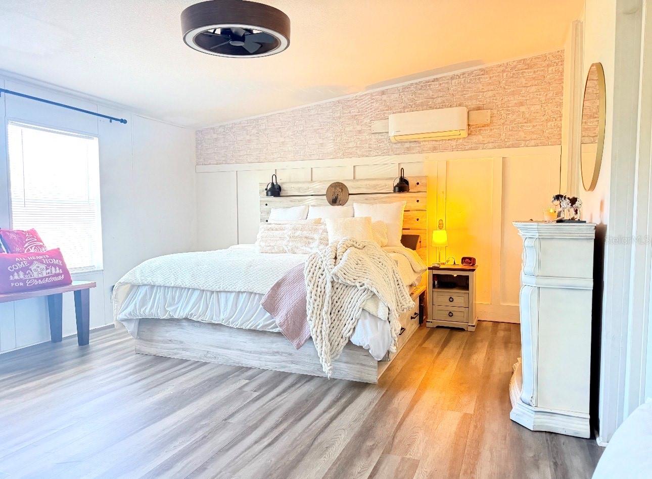 HUNTERS HILL - Residential