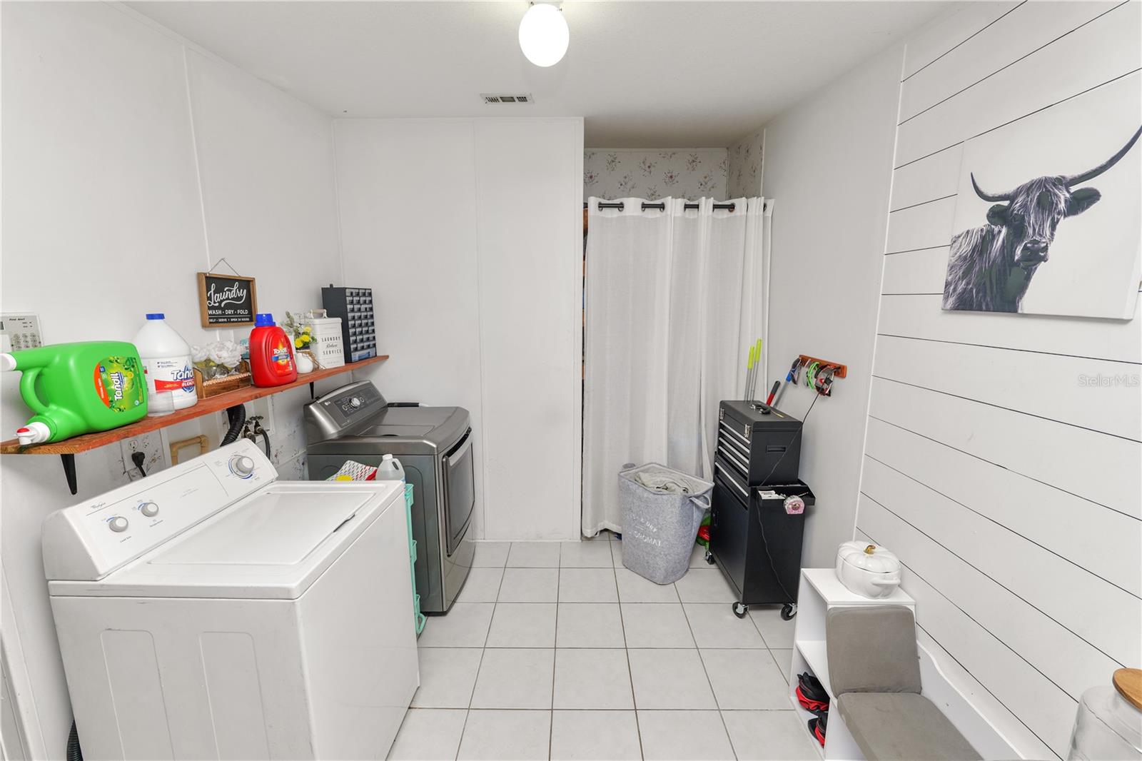 HUNTERS HILL - Residential