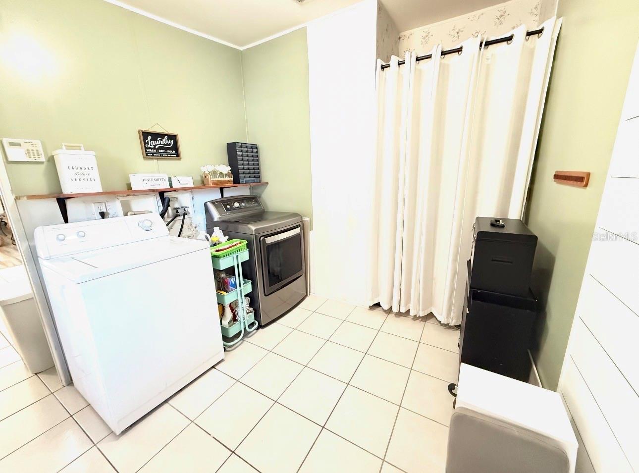 HUNTERS HILL - Residential