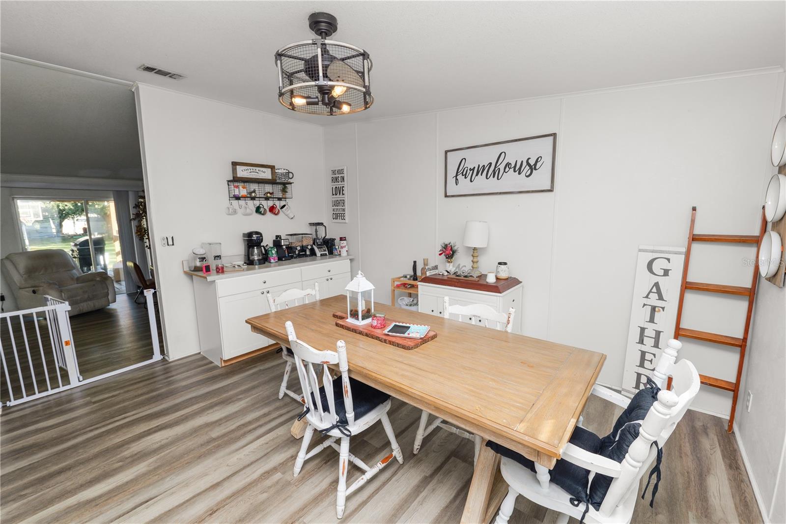 HUNTERS HILL - Residential