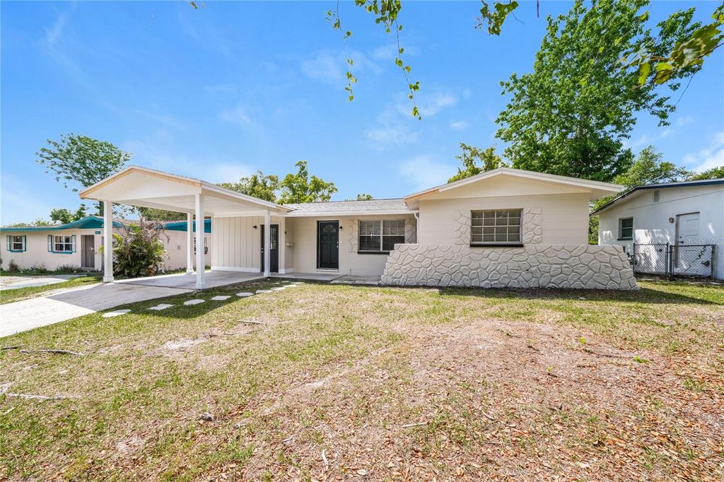 Photo of 4117 E Okara Road, Tampa, FL 33617 (MLS # TB8494233)
