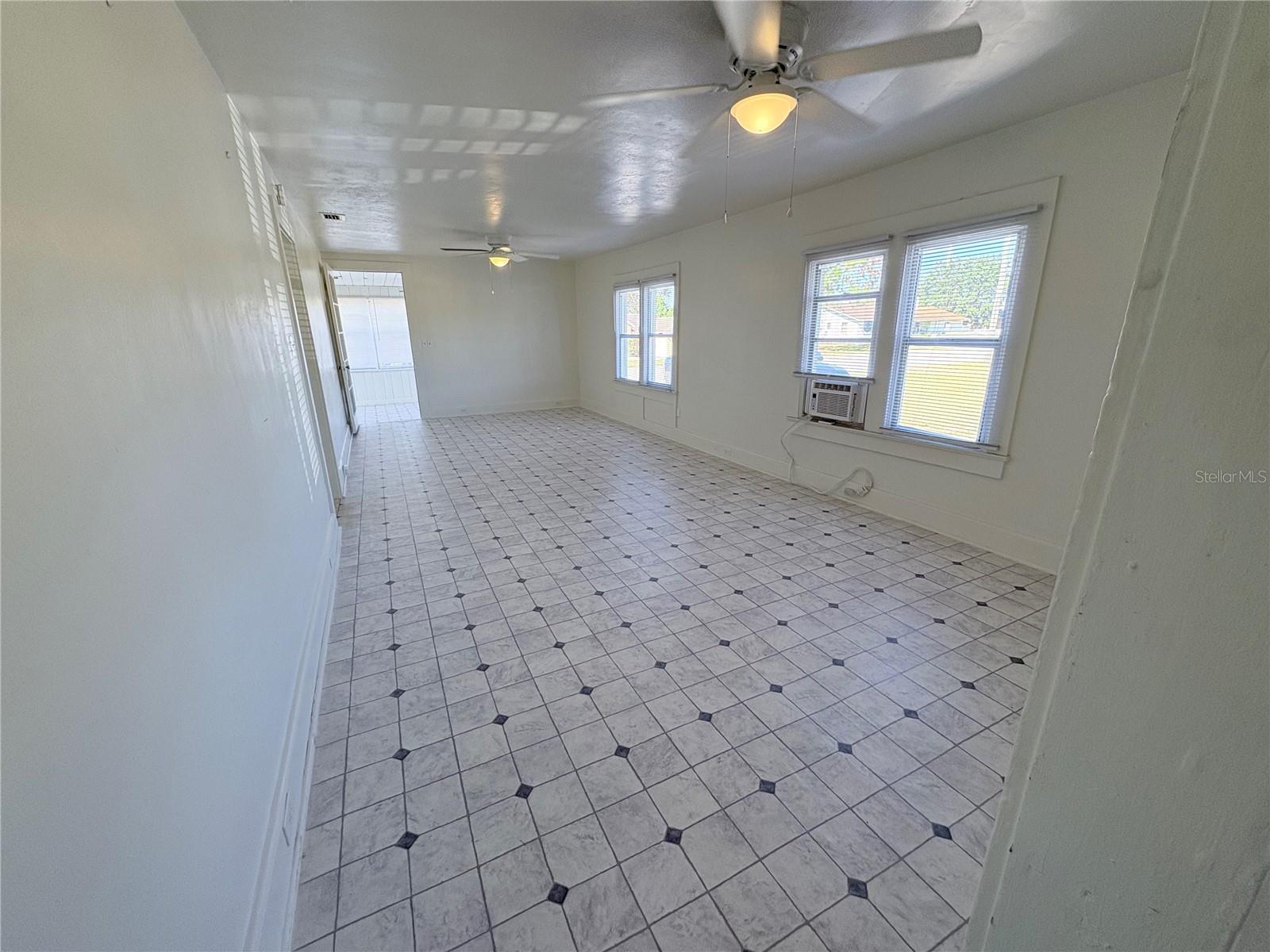 SUN CREST SUB - Residential Lease