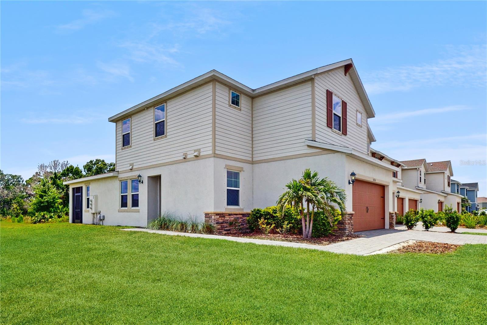 1824 WOODLEAF HAMMOCK COURT