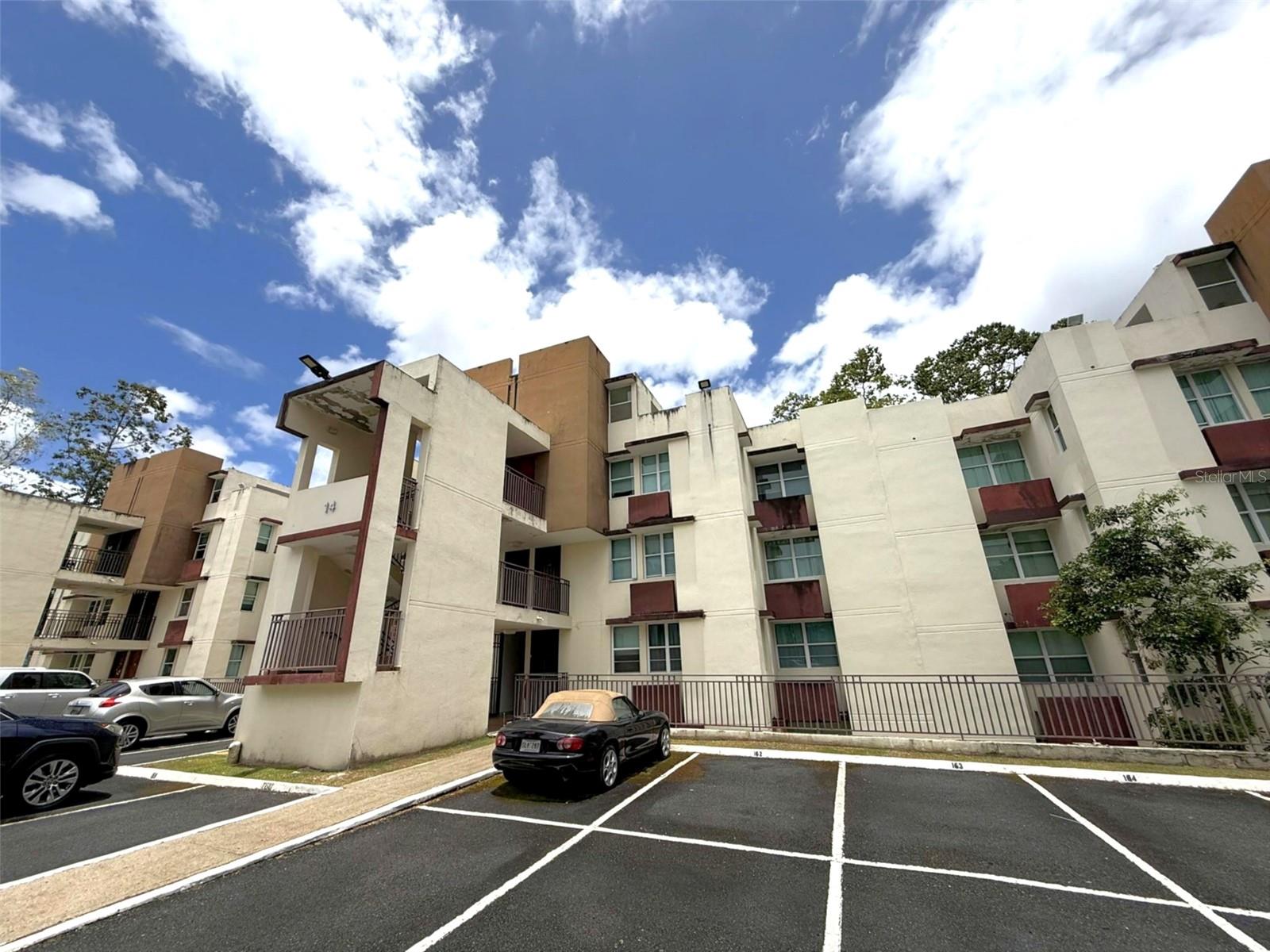 One or more photo(s) has been virtually staged. Ground level apartment with no stairs in Portal de Sofia, Guaynabo. This apartment has 3 bedrooms, 2 bathrooms, and 2 parkings back to back in front of the building. This complex is walking distance from the supermarket, US Postal Office and minutes away from Guaynabo's El Tablado. Minimun lease time is one year.