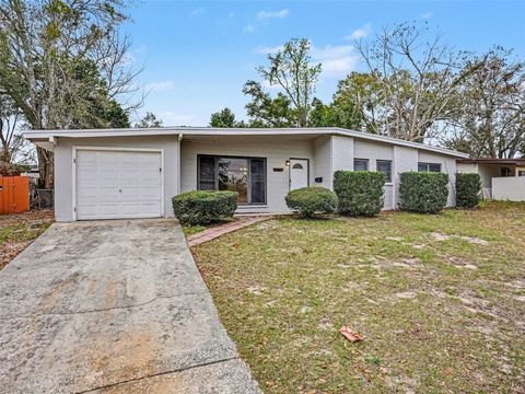 5216 VAN AKEN DRIVE ORLANDO FL 32808