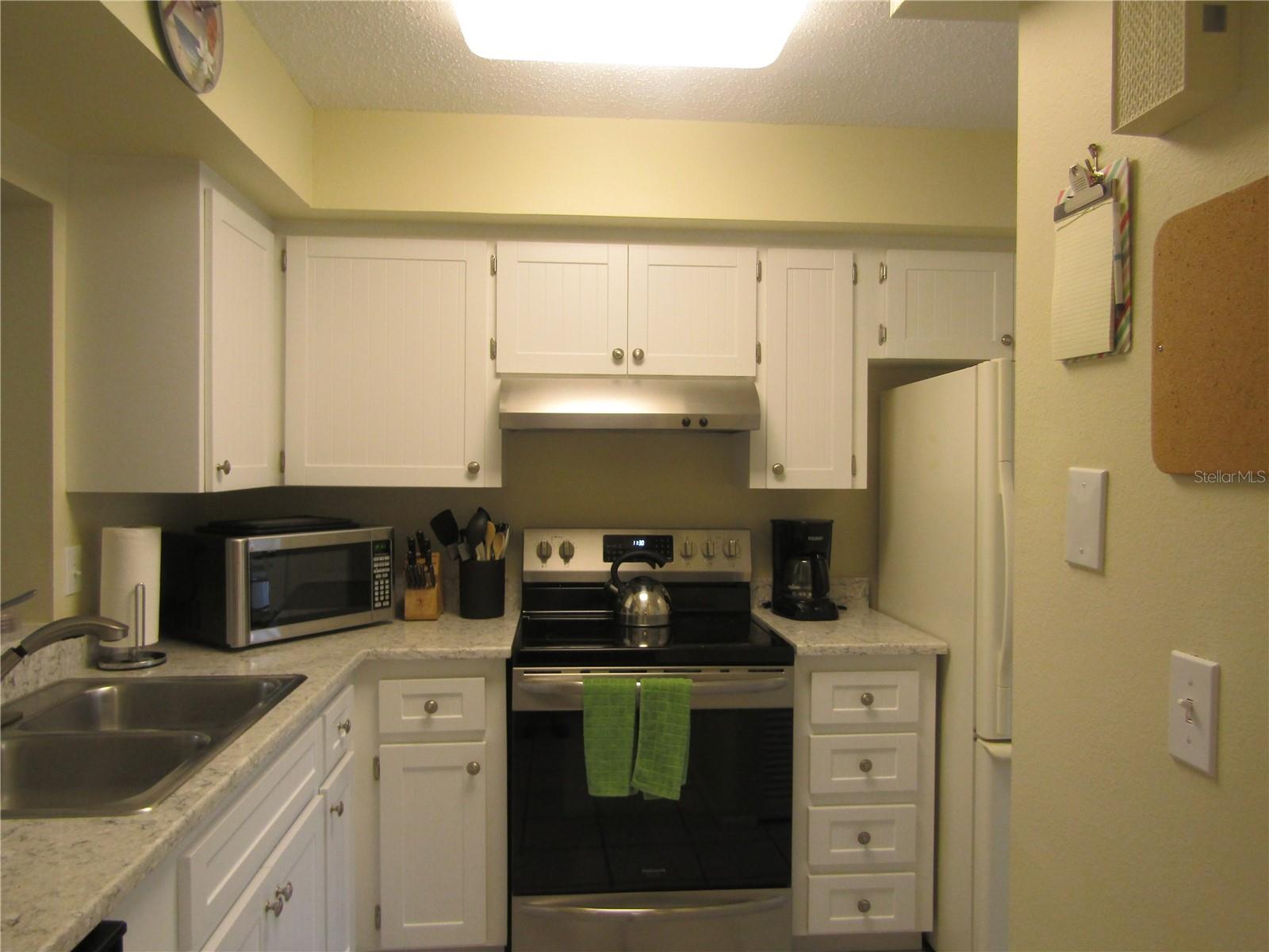 PALM-AIRE AT SARASOTA 10-B - Residential Lease