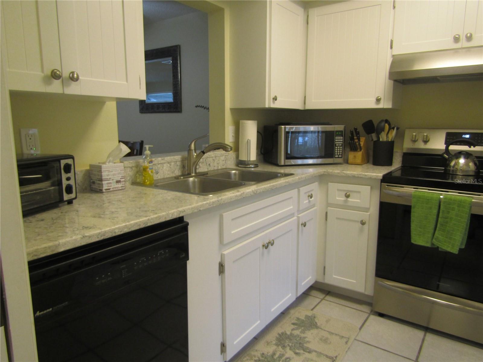 PALM-AIRE AT SARASOTA 10-B - Residential Lease