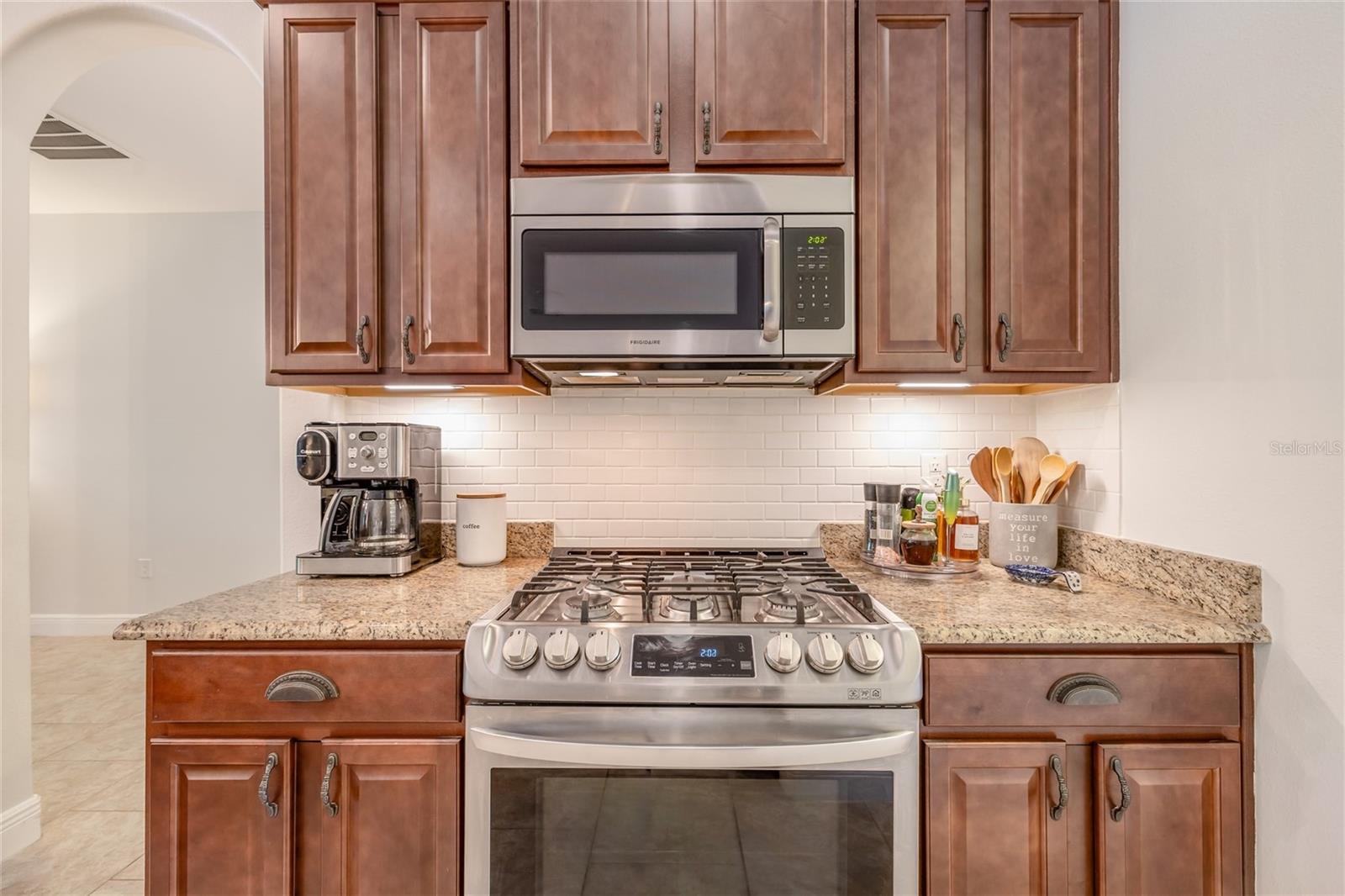 VICTORIA PARK INC 5 NW / VICTORIA TRAILS - Residential