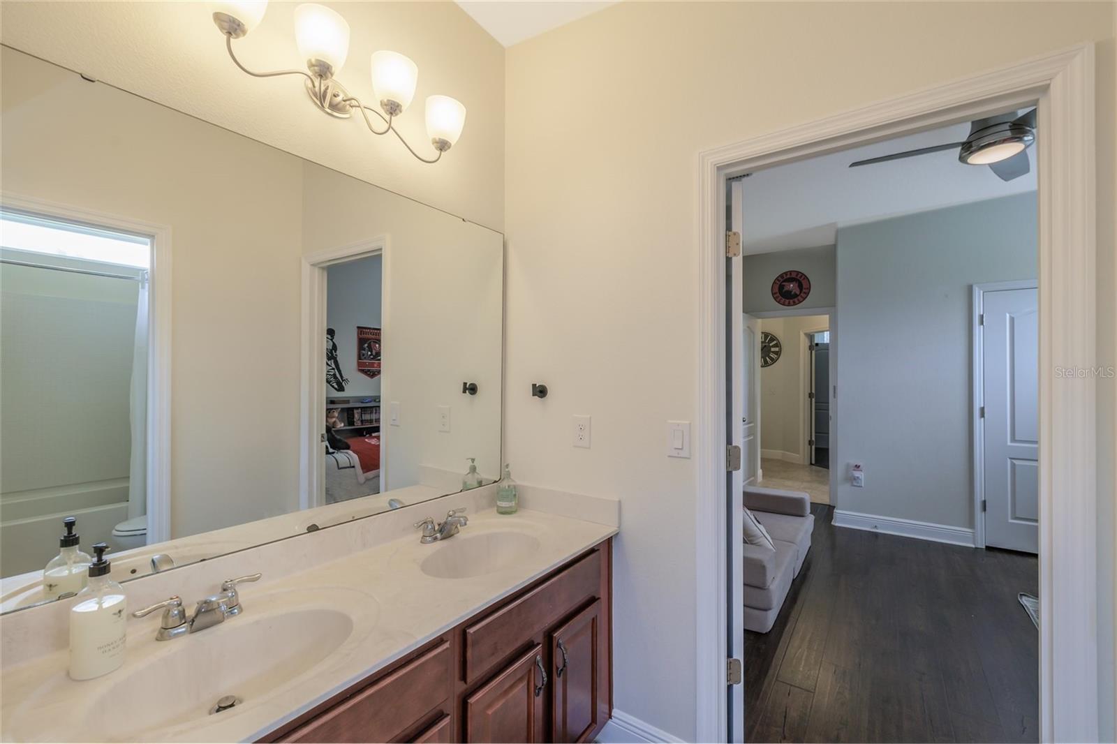 VICTORIA PARK INC 5 NW / VICTORIA TRAILS - Residential