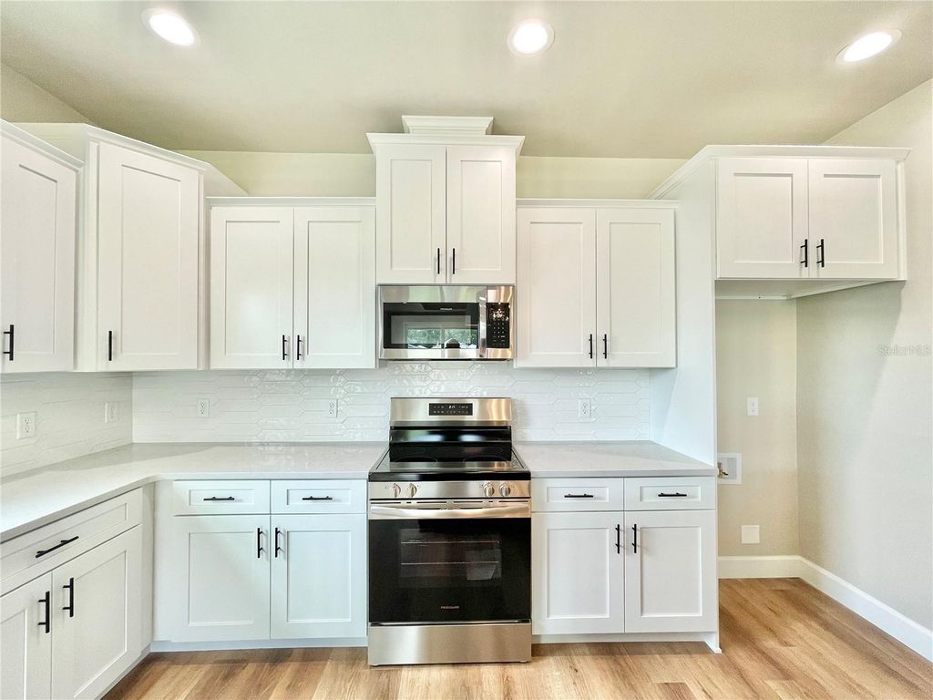 Photo of 1021 SW 67th Way, Gainesville, FL 32607 (MLS # GC531859)