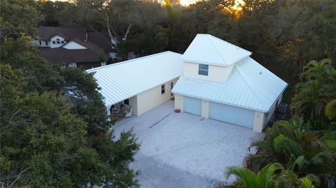 A home in SEMINOLE