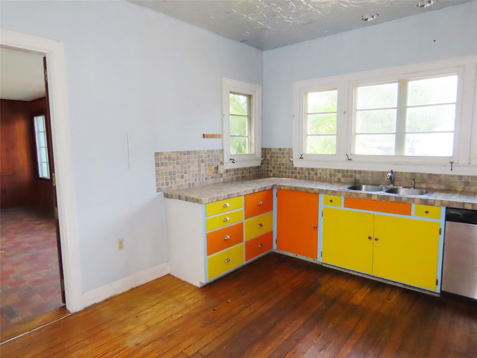 RIVERVIEW CONTINUED - Residential