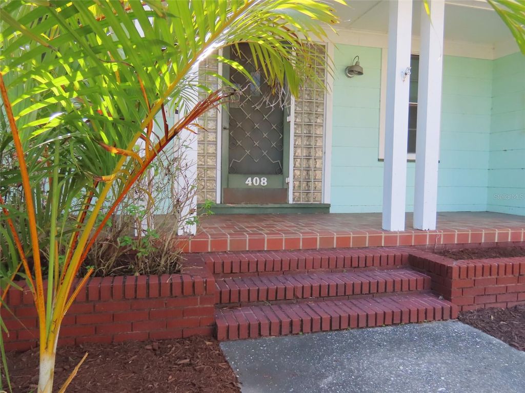 Photo of 408 27th Street W, Bradenton, FL 34205 (MLS # TB8497278)