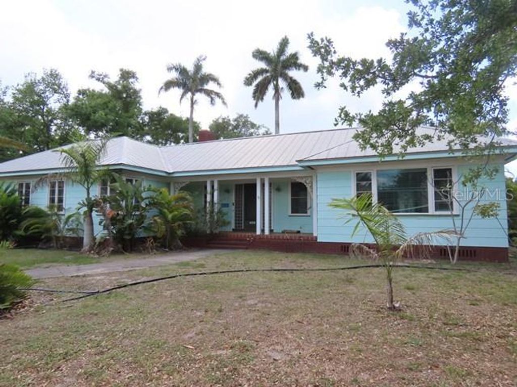 Photo of 408 27th Street W, Bradenton, FL 34205 (MLS # TB8497278)