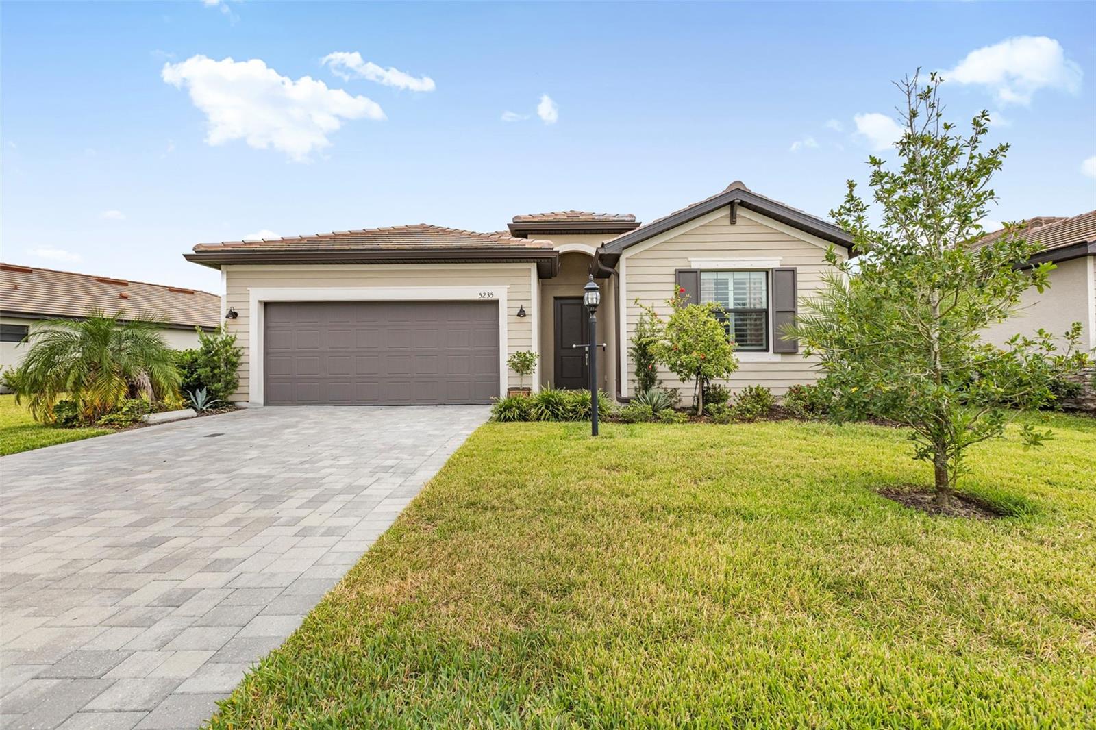 5235 CORAL REEF WAY