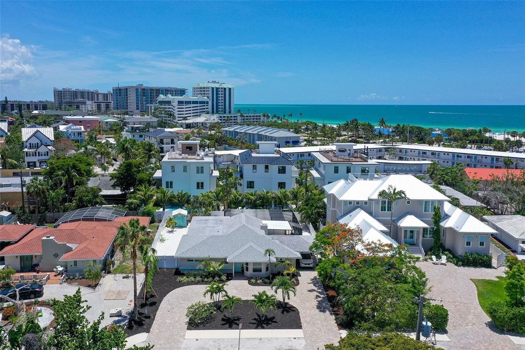 Photo of 444 S Polk Drive, Sarasota, FL 34236 (MLS # A4675598)