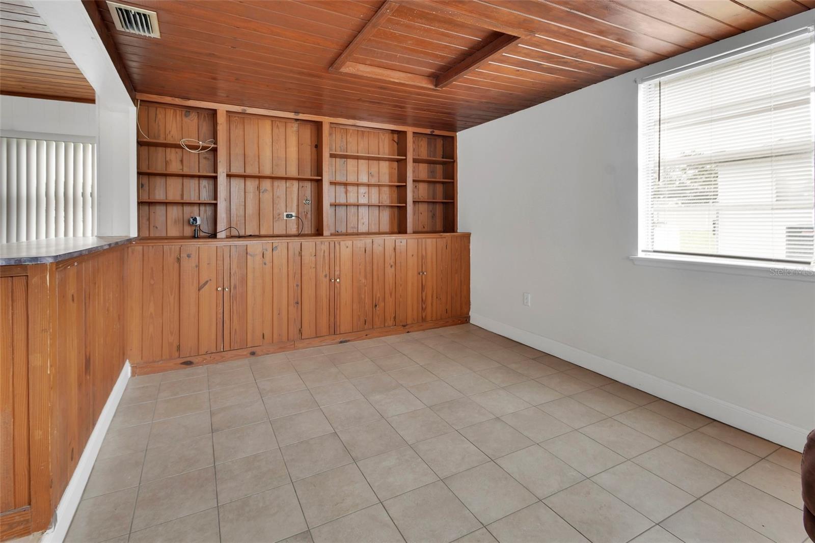 LAKE MARIE ESTATES 04 - Residential