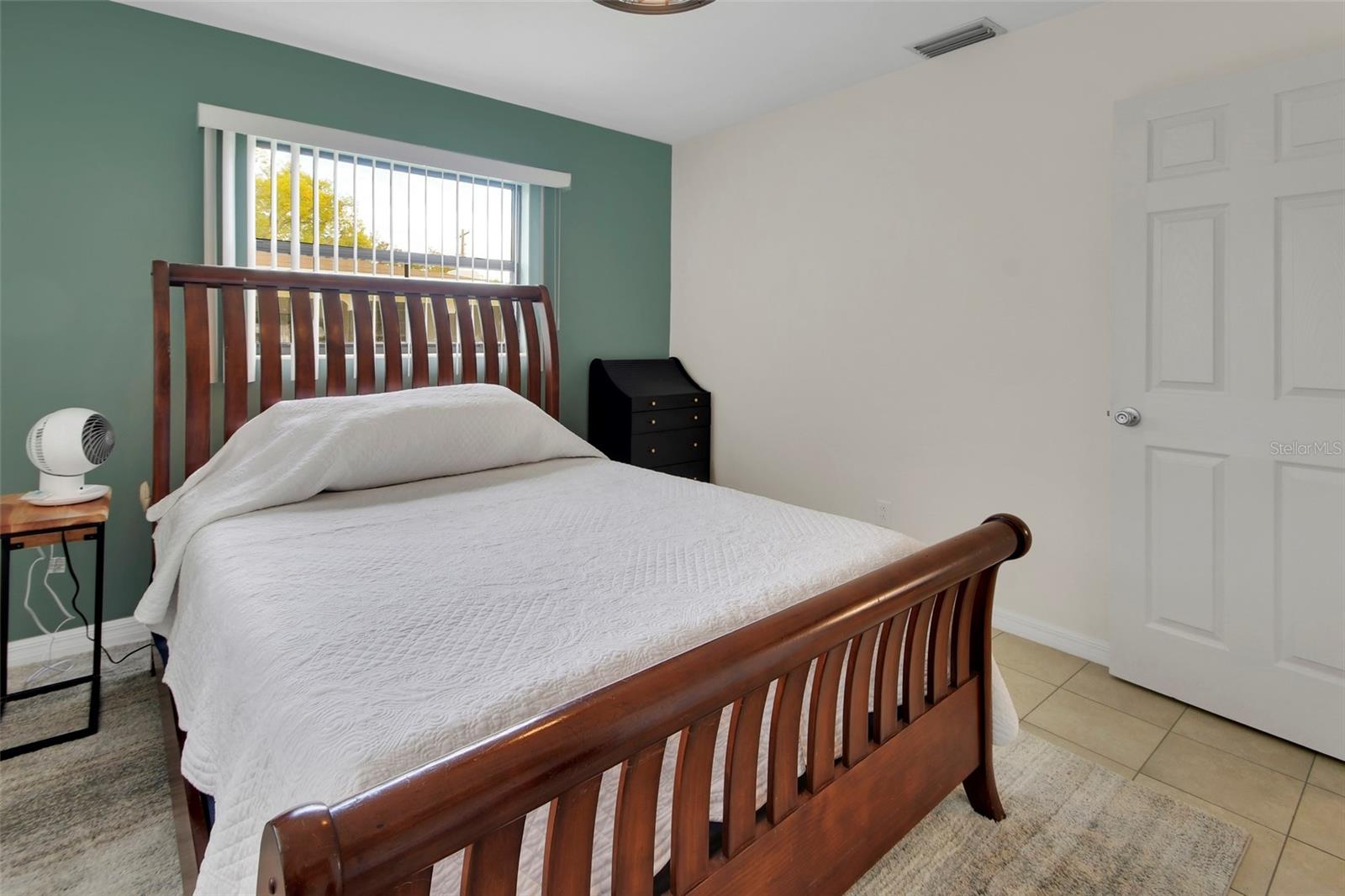 LAKE MARIE ESTATES 04 - Residential