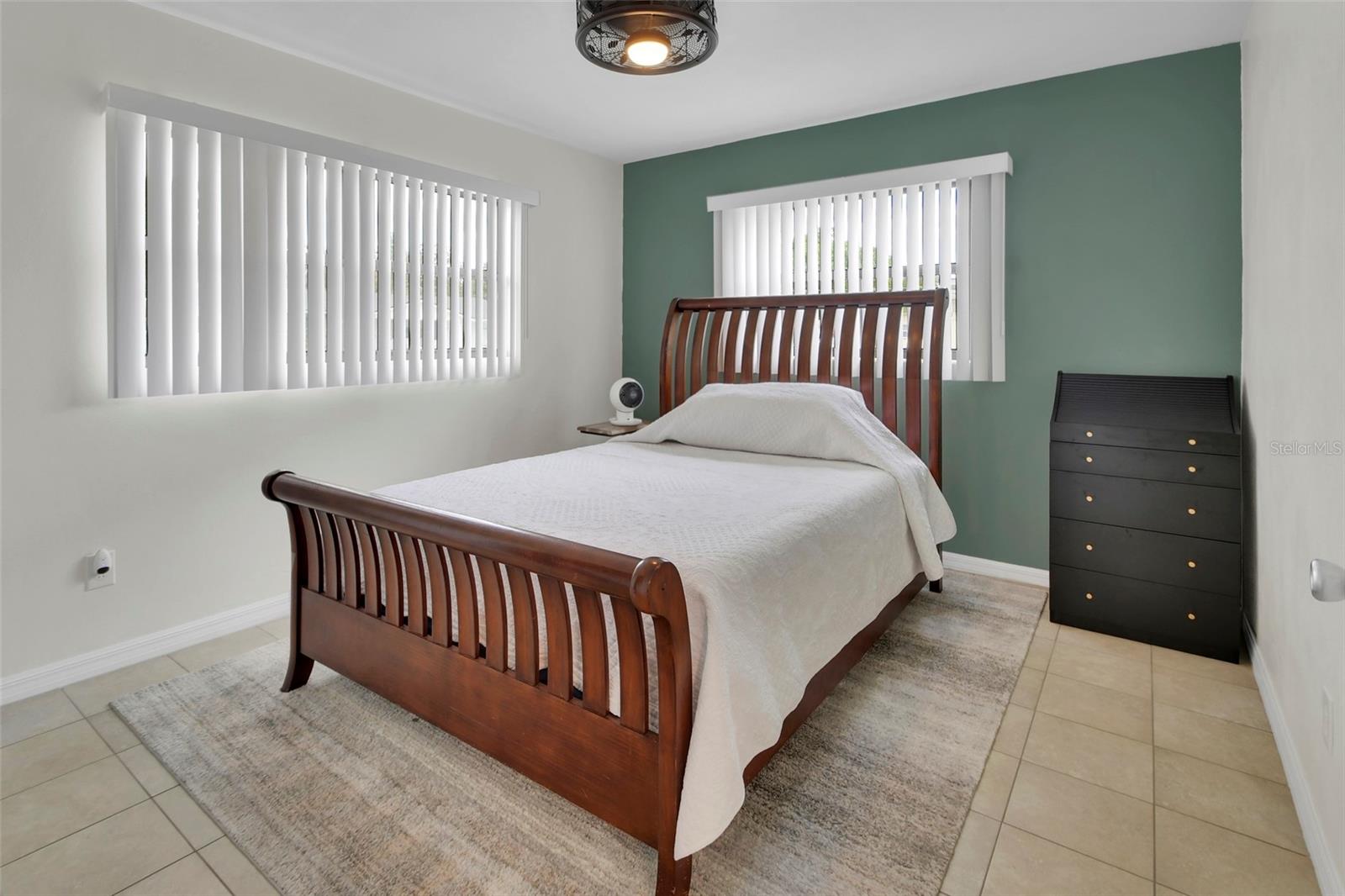 LAKE MARIE ESTATES 04 - Residential