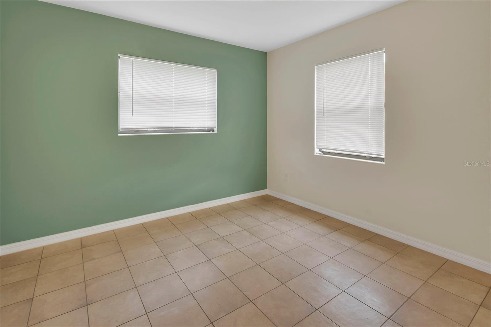 LAKE MARIE ESTATES 04 - Residential