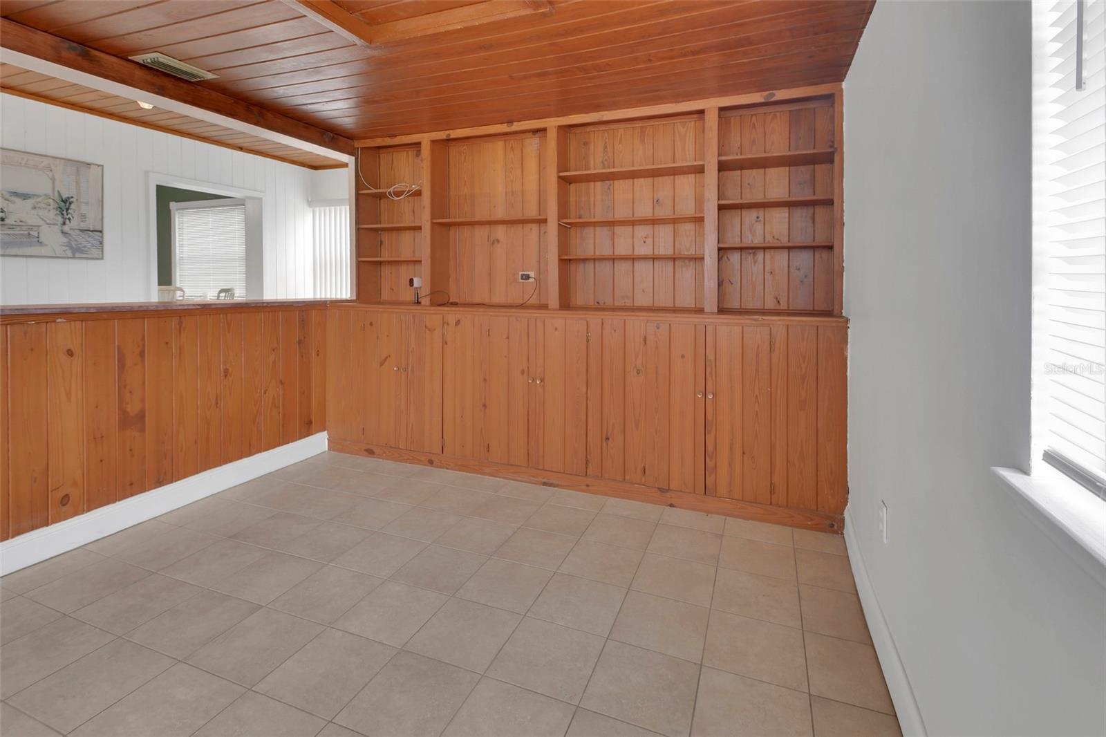 LAKE MARIE ESTATES 04 - Residential