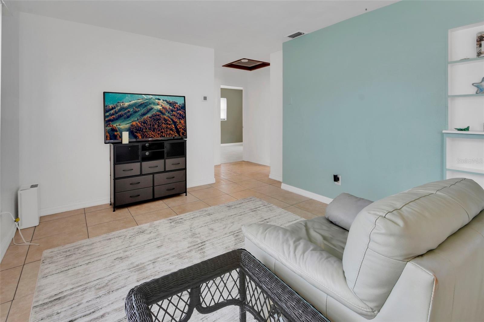 LAKE MARIE ESTATES 04 - Residential