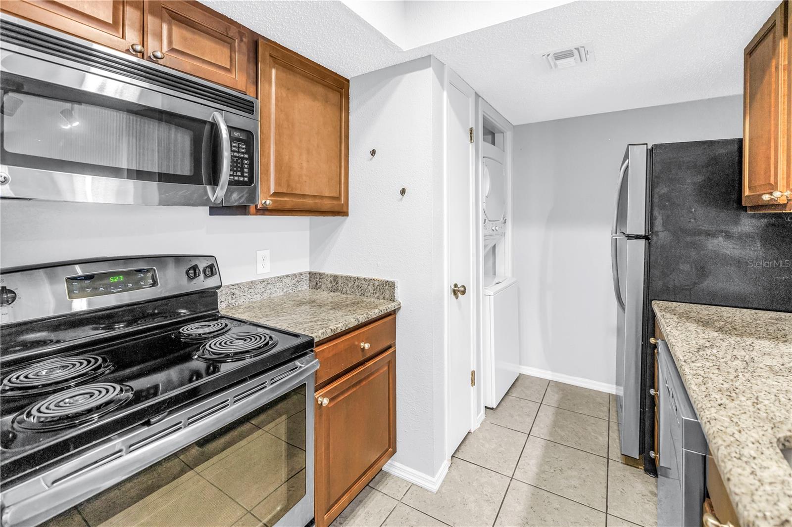 VANTAGE POINT CONDO - Residential