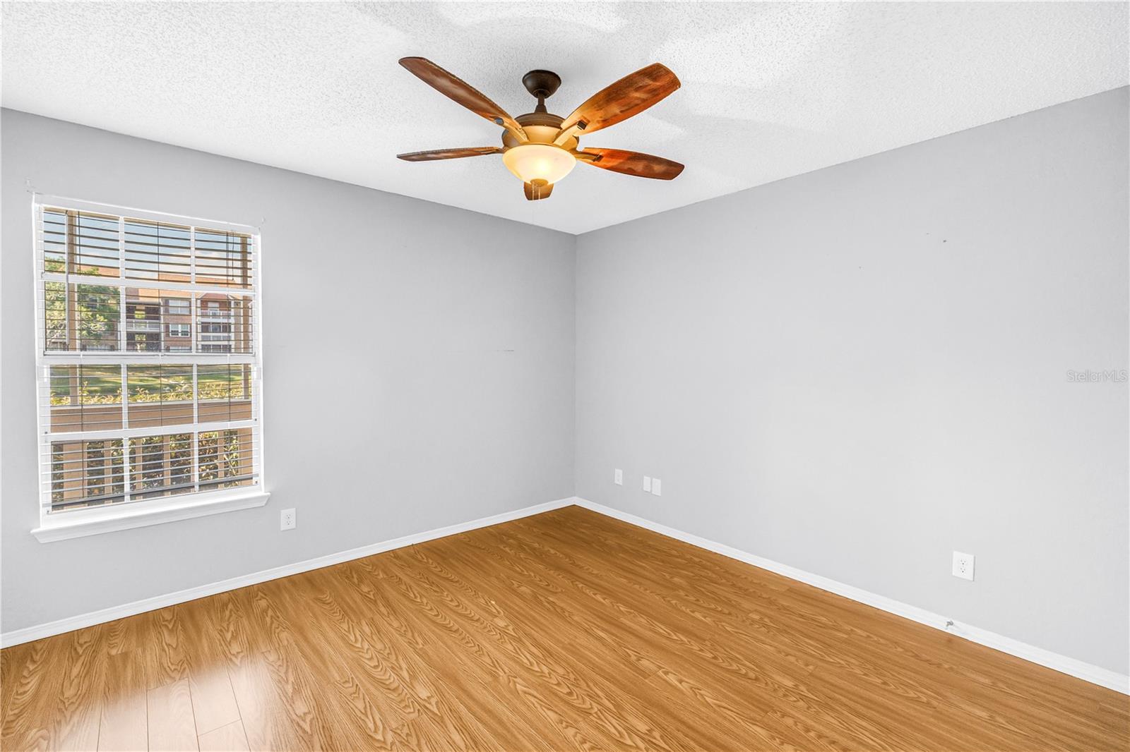 VANTAGE POINT CONDO - Residential