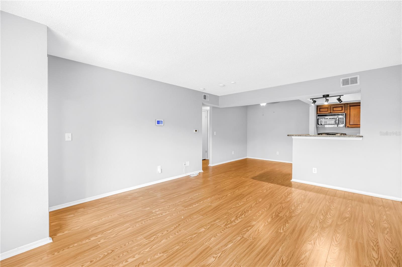 VANTAGE POINT CONDO - Residential
