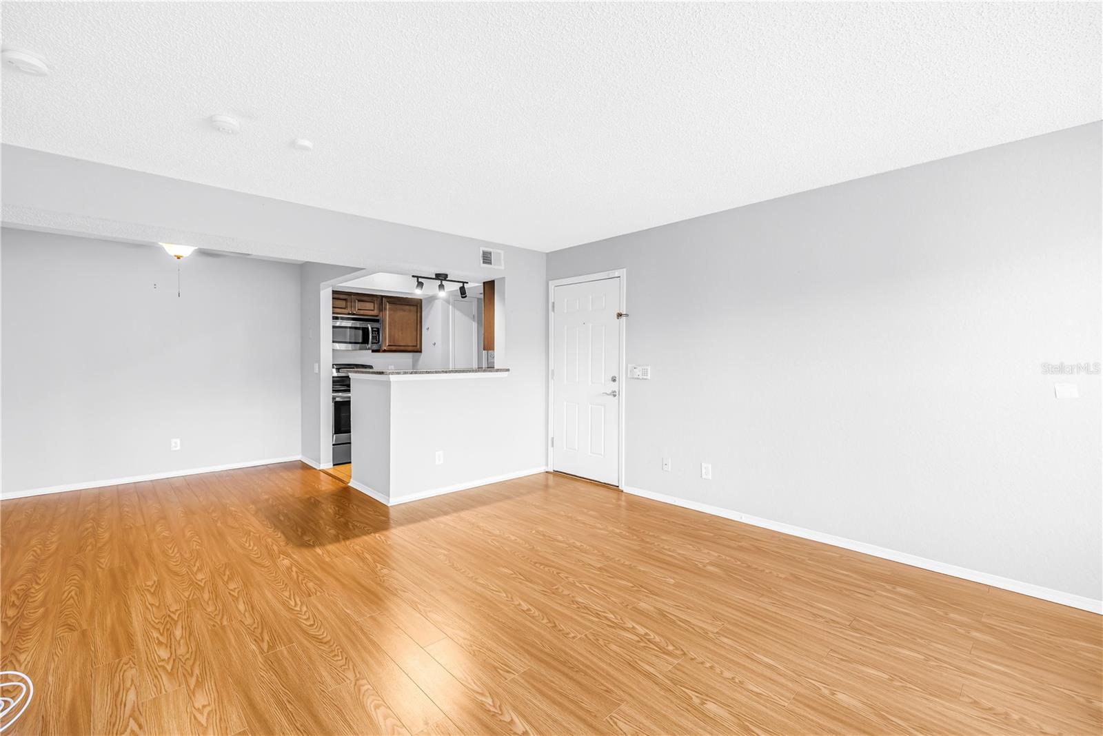 VANTAGE POINT CONDO - Residential