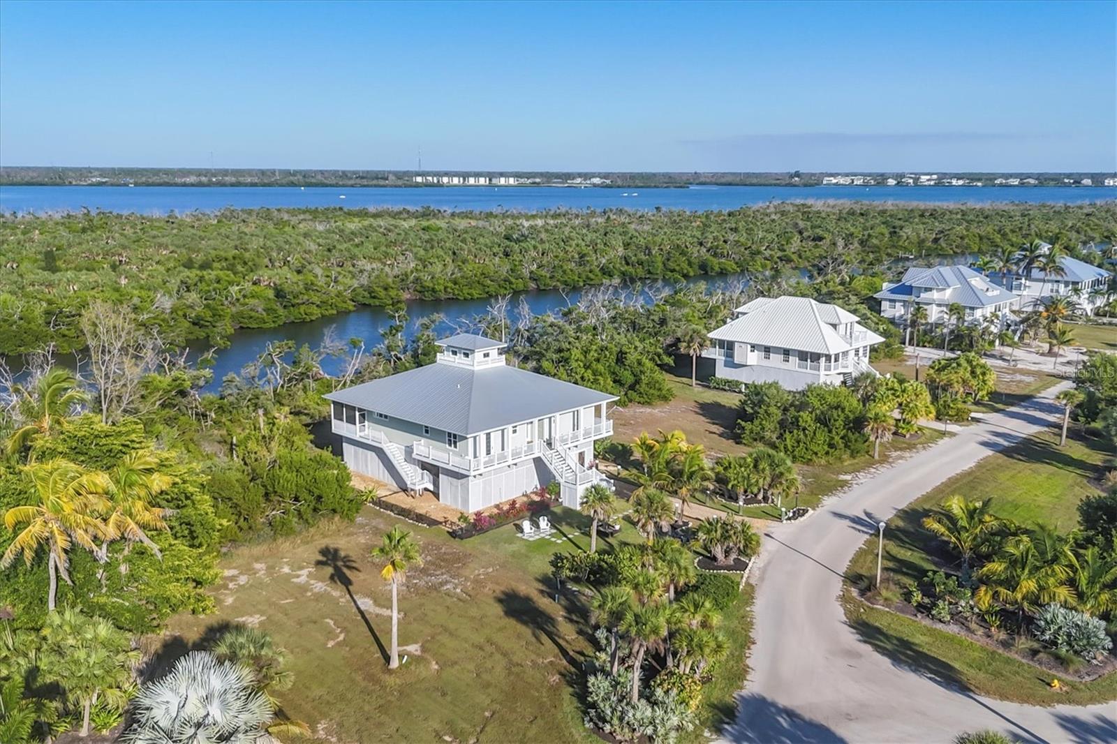 ISLAND HARBOR BCH CLUB SEC 01 - Residential