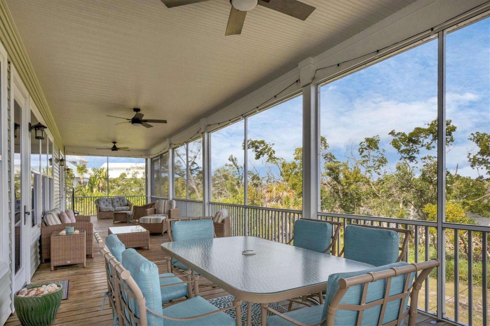 ISLAND HARBOR BCH CLUB SEC 01 - Residential