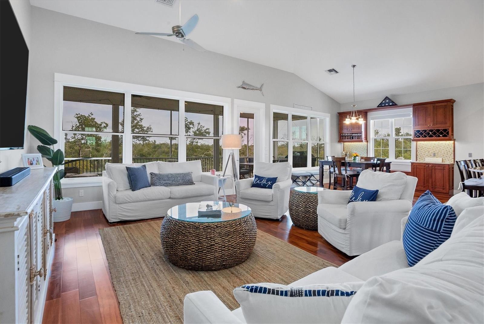 ISLAND HARBOR BCH CLUB SEC 01 - Residential