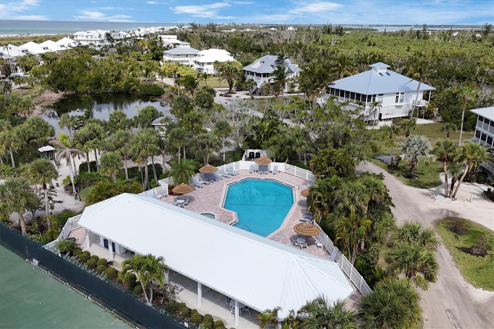 ISLAND HARBOR BCH CLUB SEC 01 - Residential