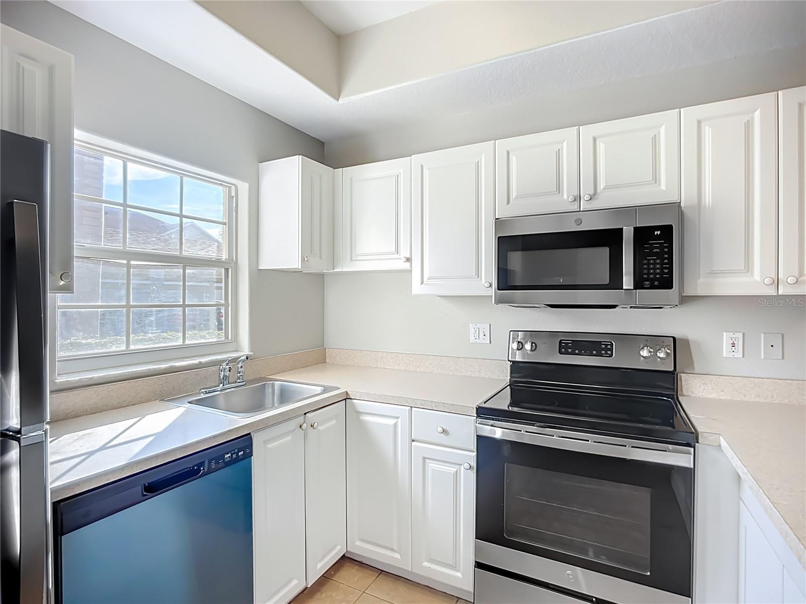 PINESTONE AT PALMER RANCH - Residential