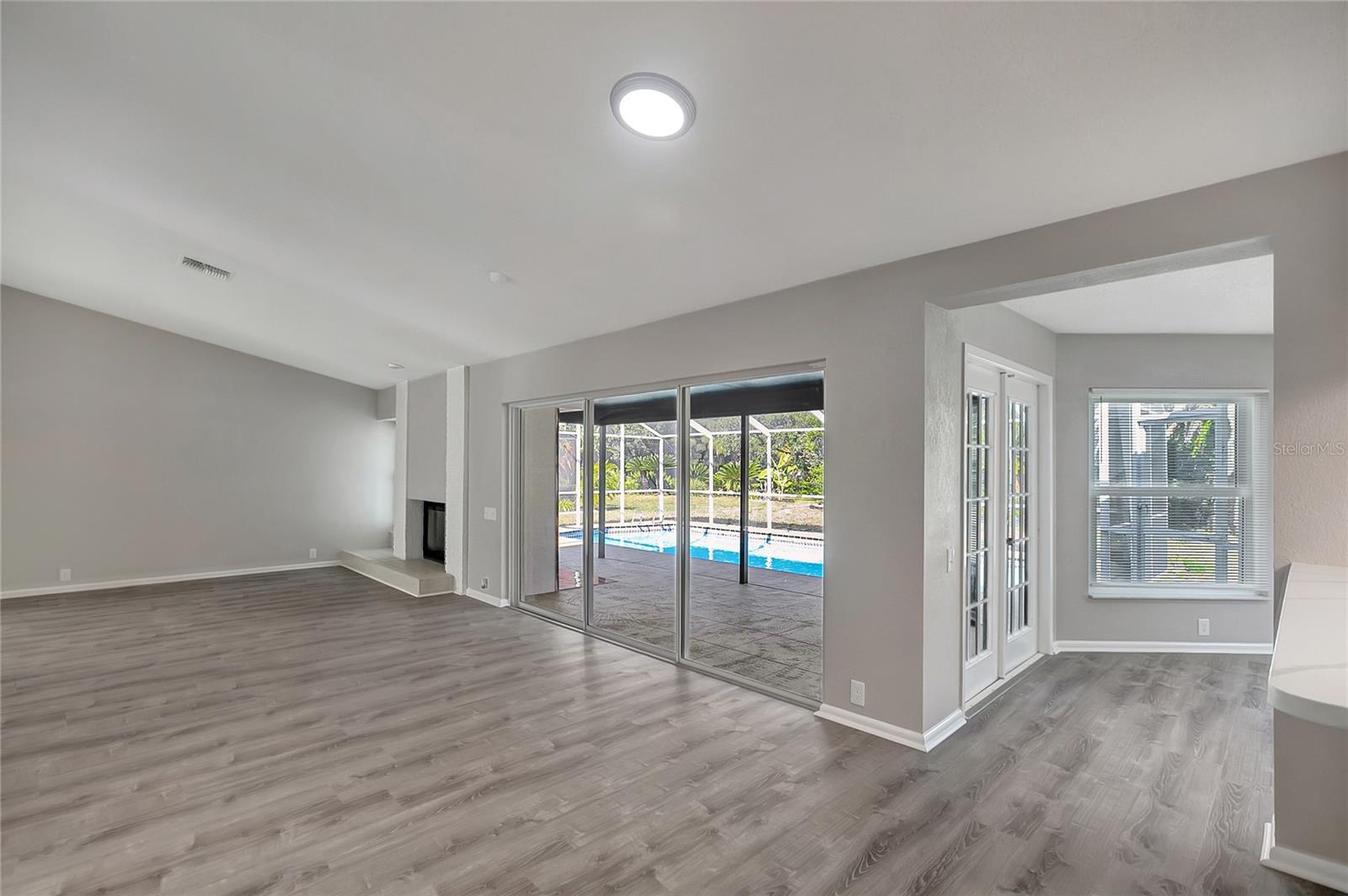 BERKLEY VILLAGE - Residential