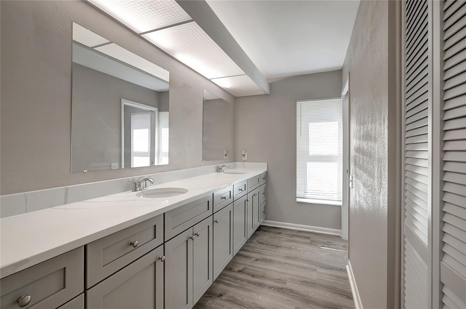 BERKLEY VILLAGE - Residential